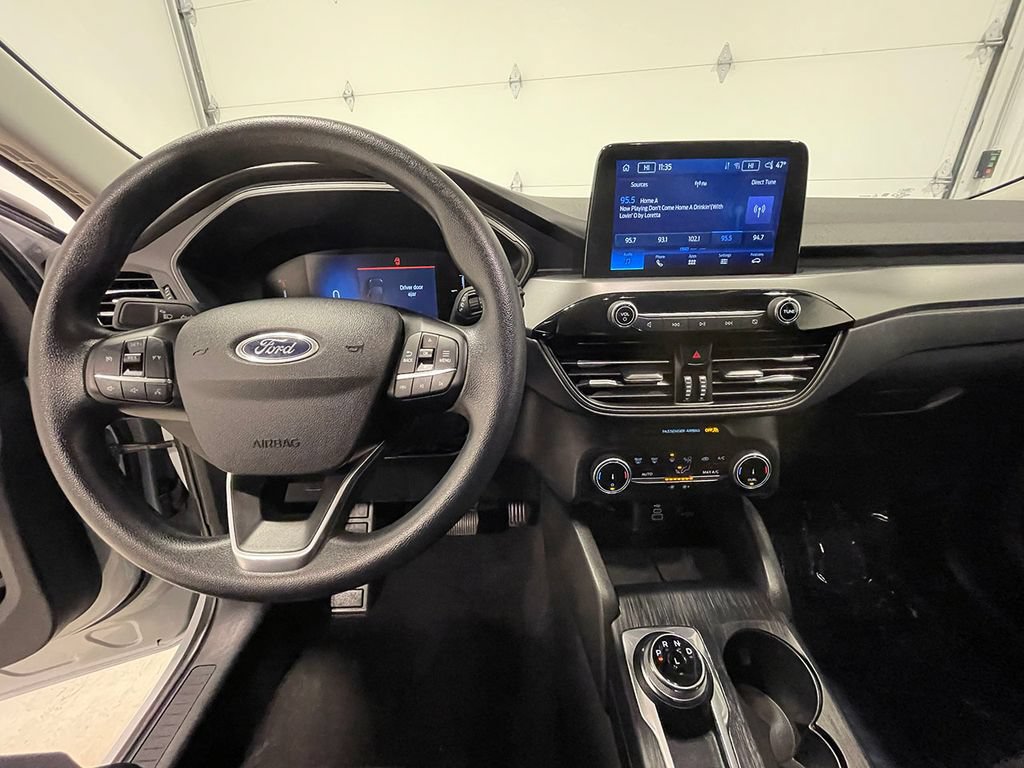 Used 2025 Ford Escape Active AWD/4WD image 36