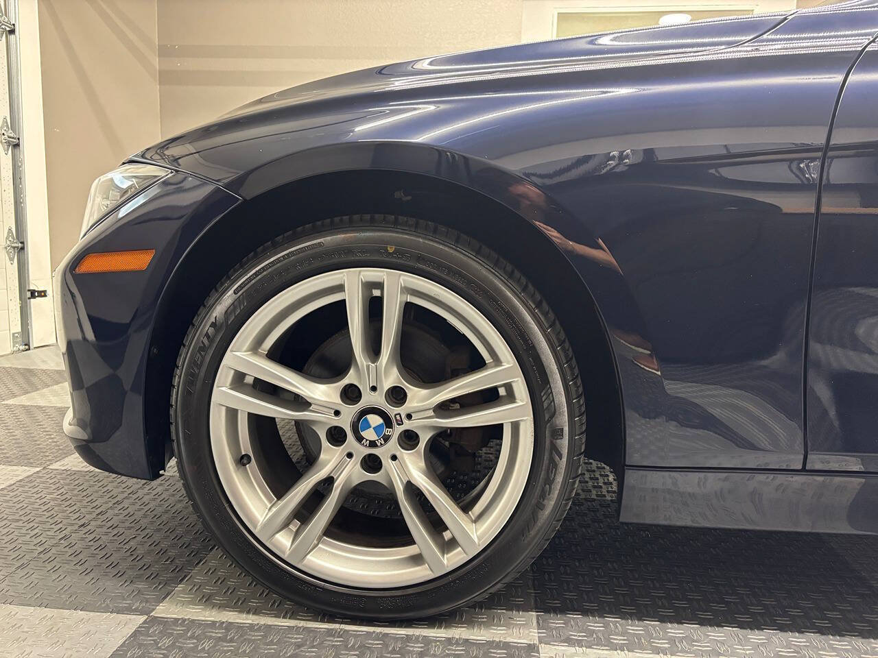 Used 2014 BMW 328i xDrive Sedan AWD/4WD image 12