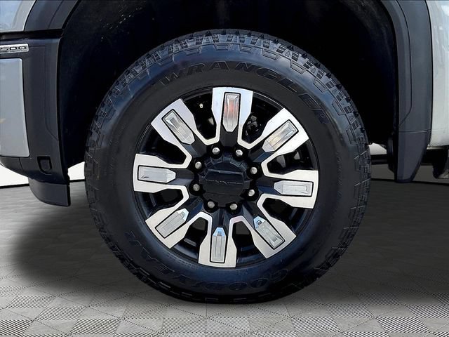 Used 2025 GMC Sierra 3500 Denali w/ Denali Reserve Package AWD/4WD image 36