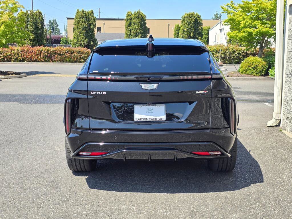 New 2026 Cadillac Lyriq V image 5