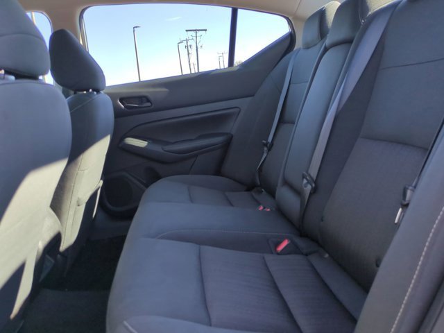 Used 2024 Nissan Altima 2.5 SV image 12