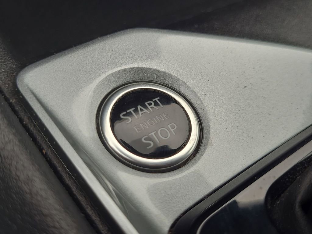 Used 2025 Nissan Altima 2.5 SV FWD image 17