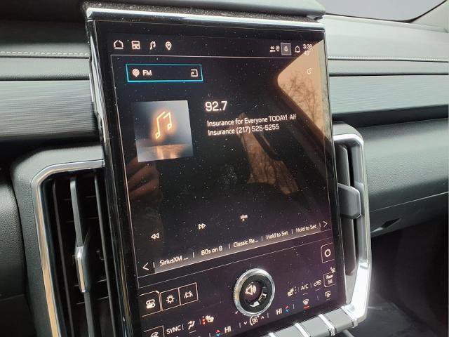 Used 2025 GMC Acadia Elevation image 6