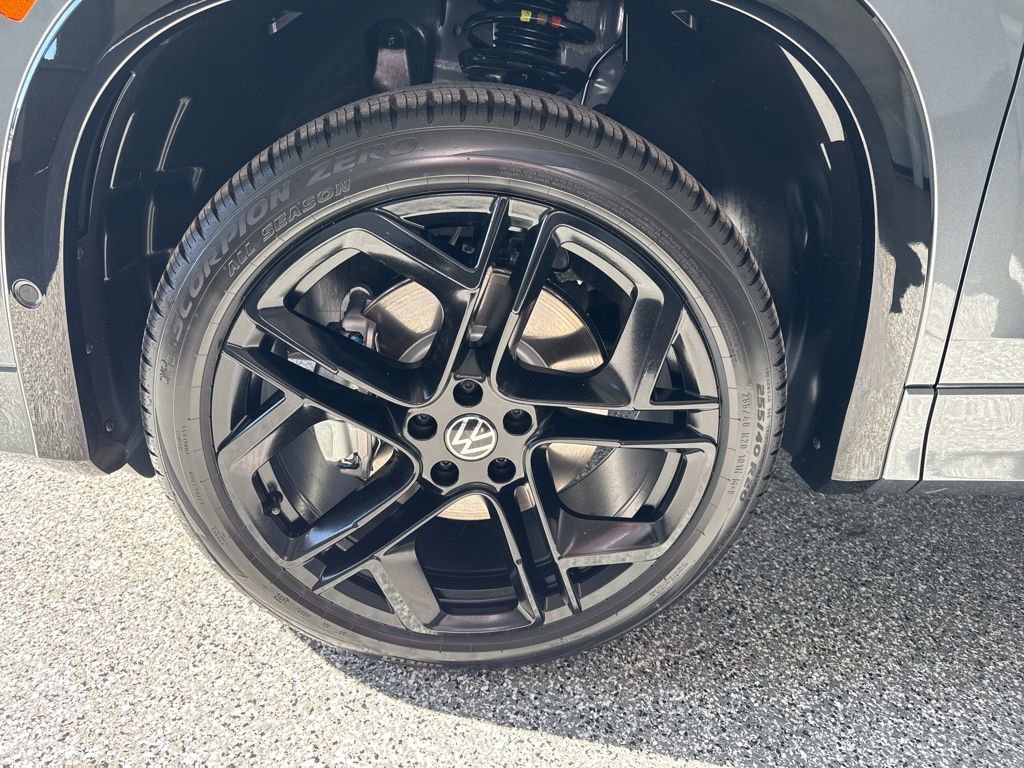 New 2026 Volkswagen Tiguan SE R-Line AWD/4WD image 34