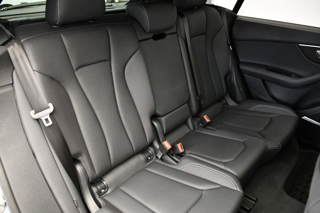 Used 2025 Audi Q8 Premium Plus image 53