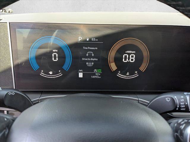 Used 2025 Hyundai Santa Fe SE FWD image 11