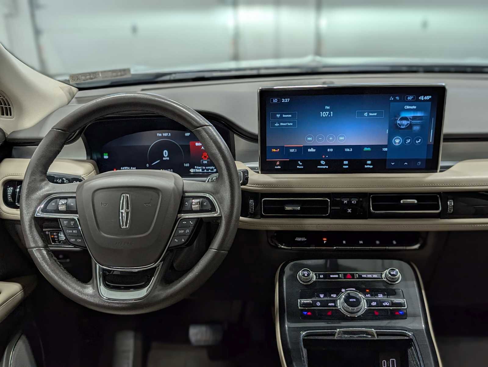 Used 2022 Lincoln Nautilus Standard image 5