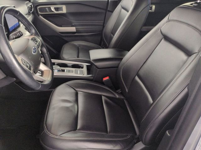 Used 2023 Ford Explorer XLT w/ Equipment Group 202A image 10