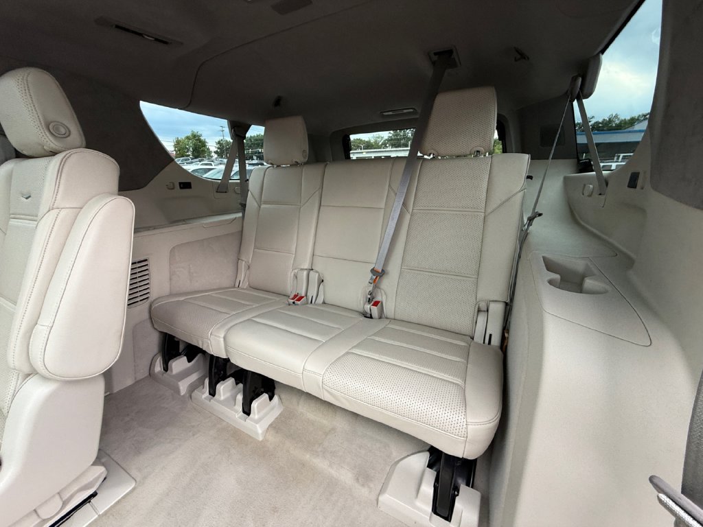 Used 2022 Cadillac Escalade ESV Sport Platinum AWD/4WD image 26