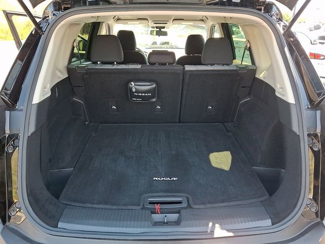 Used 2023 Nissan Rogue SV AWD/4WD image 29
