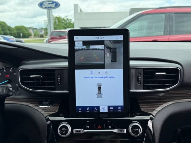 Used 2023 Ford Explorer Limited w/ Hybrid Equipment Group 310A AWD/4WD image 4