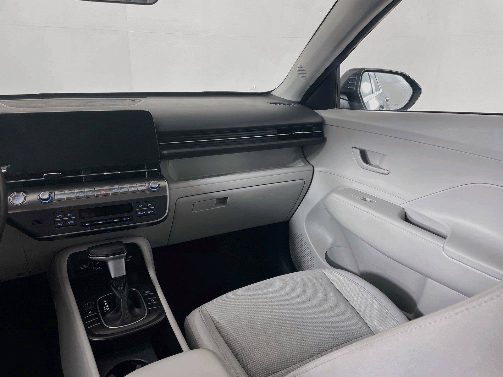 Used 2025 Hyundai Kona SEL AWD/4WD image 22