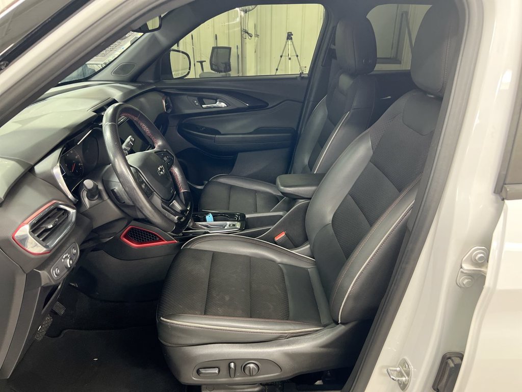 Used 2021 Chevrolet TrailBlazer RS w/ Convenience Package FWD image 18