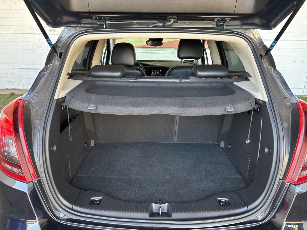 Used 2022 Buick Encore Preferred AWD/4WD image 20