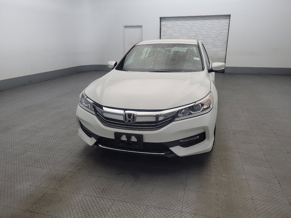 Used 2017 Honda Accord Sport image 15