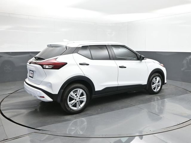 New 2025 Nissan Kicks Play S w/ Interior Electronics Package image 15