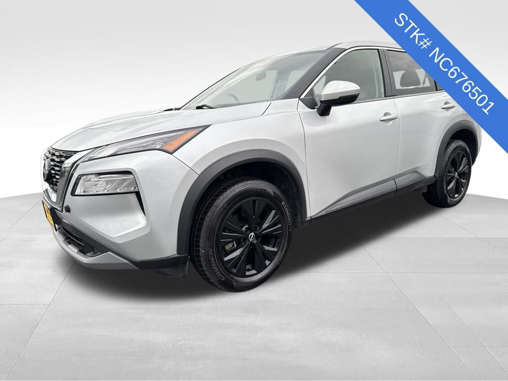 Used 2022 Nissan Rogue SV image 3