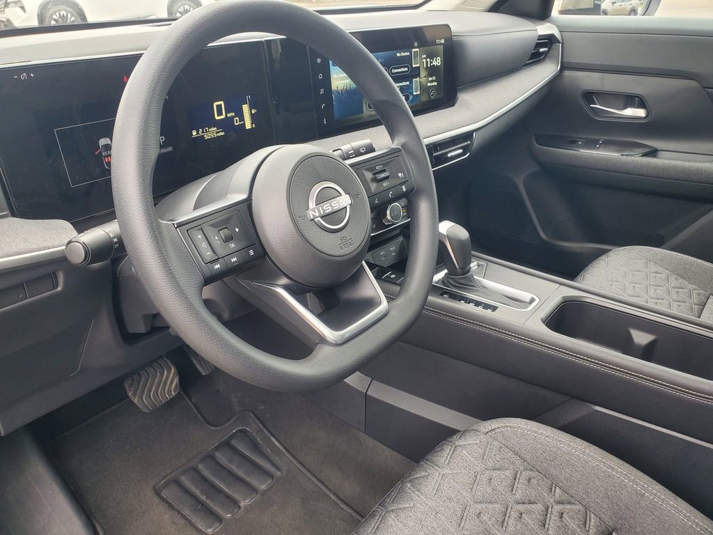 Used 2025 Nissan Kicks SV w/ SV Premium Package AWD/4WD image 13