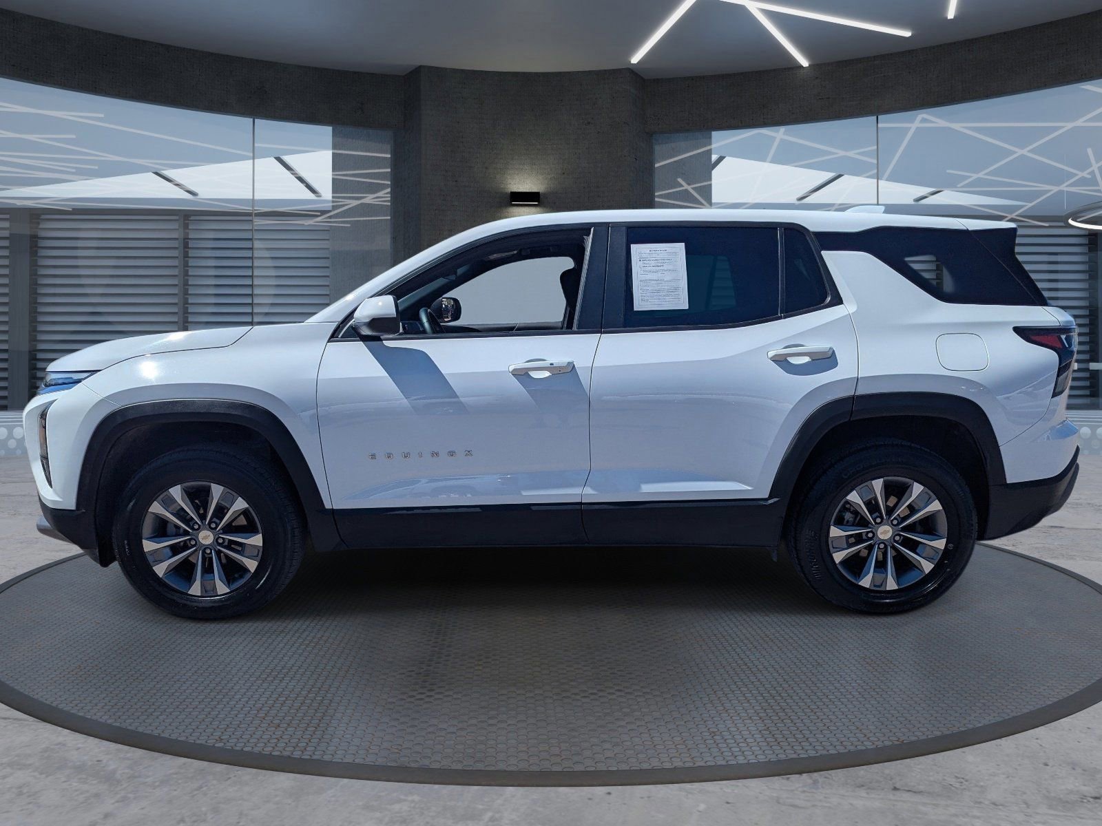 Used 2026 Chevrolet Equinox LT image 3