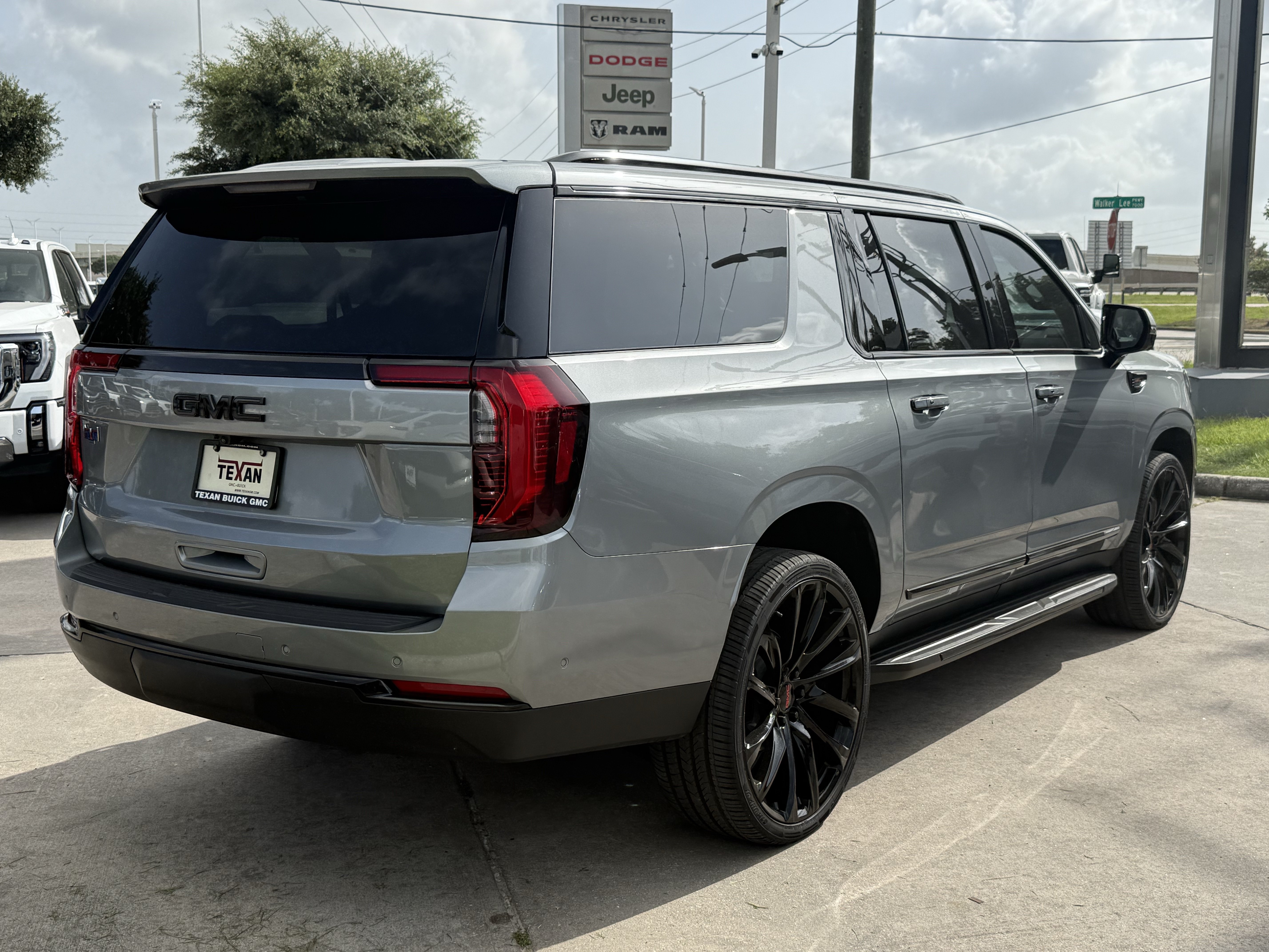 Used 2026 GMC Yukon XL Elevation w/ LPO, Floor Liner Package RWD image 5