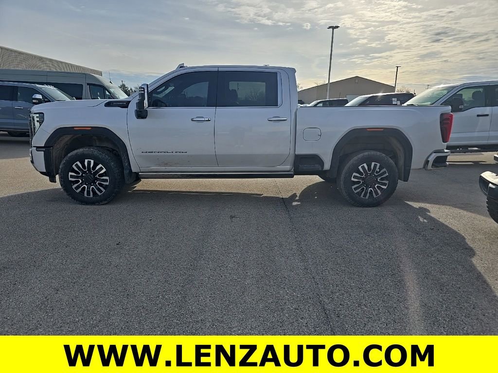 Used 2024 GMC Sierra 2500 Denali Ultimate w/ Max Trailering Package image 3