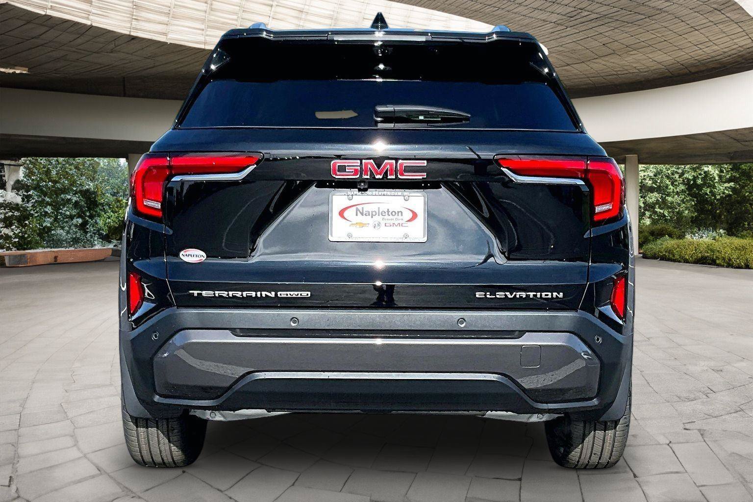 New 2026 GMC Terrain Elevation w/ Elevation Premium Package AWD/4WD image 4