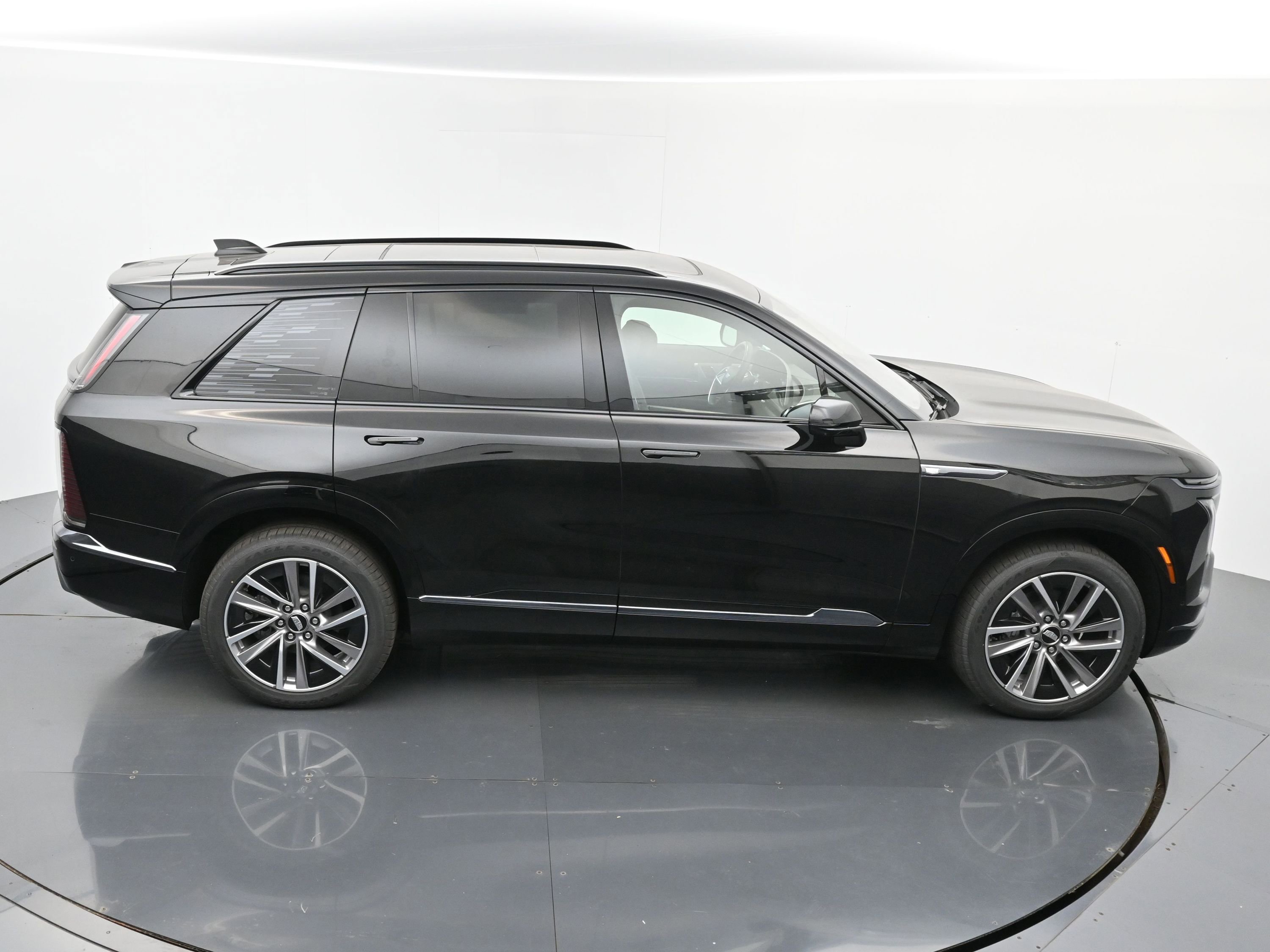 New 2026 Cadillac Vistiq Sport w/ LPO, Floor Liner Package image 28