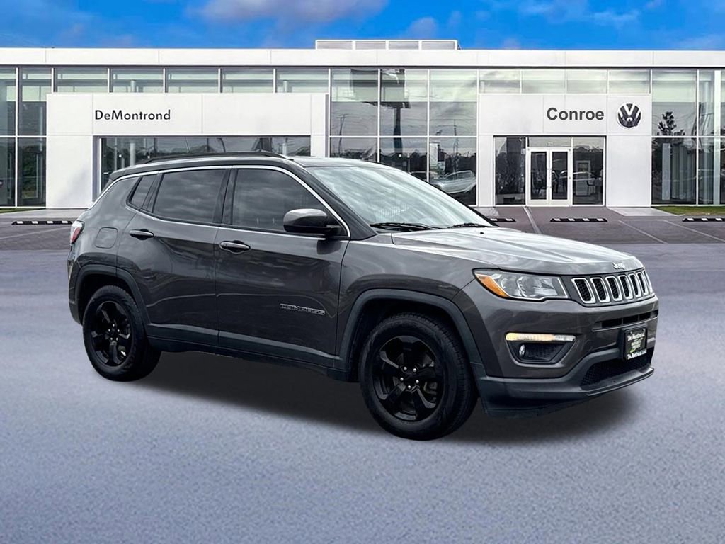 Used 2020 Jeep Compass Latitude image 3