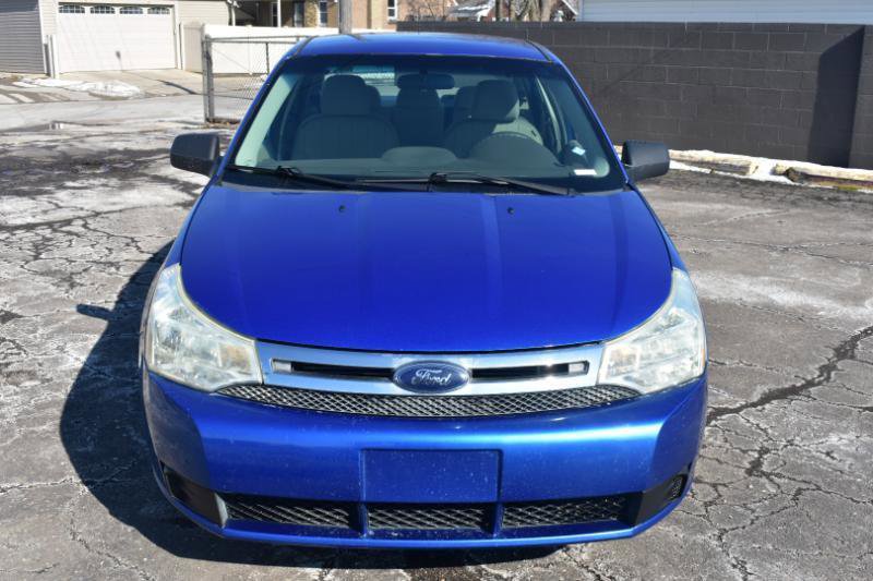 Used 2010 Ford Focus SE image 3
