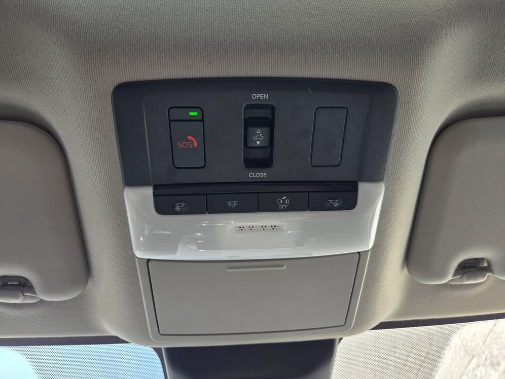 Used 2023 Nissan Sentra SR w/ SR Premium Package FWD image 21