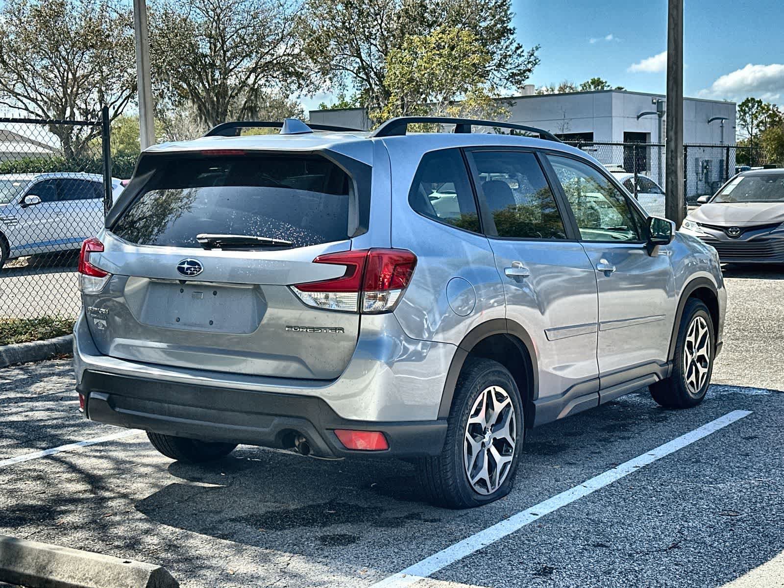 Used 2020 Subaru Forester Premium image 8