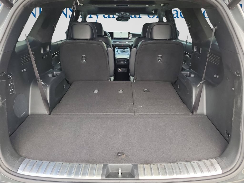 Used 2023 Hyundai Palisade Calligraphy FWD image 16