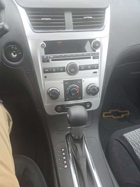 Used 2011 Chevrolet Malibu LT w/ All-Star Edition FWD image 13