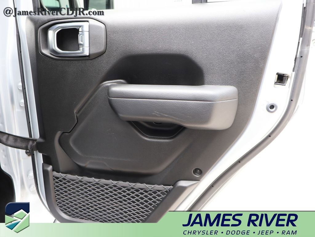 Used 2023 Jeep Wrangler Unlimited w/ Cold Weather Group AWD/4WD image 11