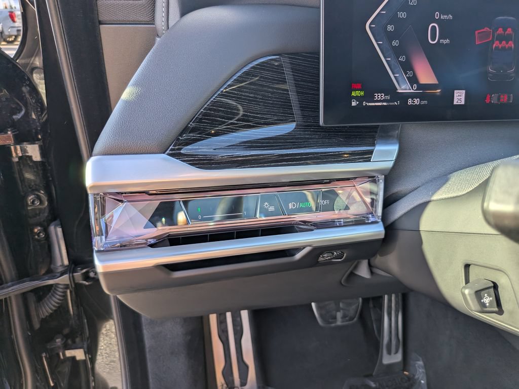 Used 2023 BMW 740i RWD image 22