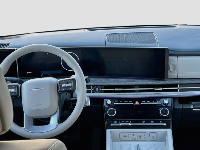 Used 2024 Hyundai Santa Fe Limited FWD image 9