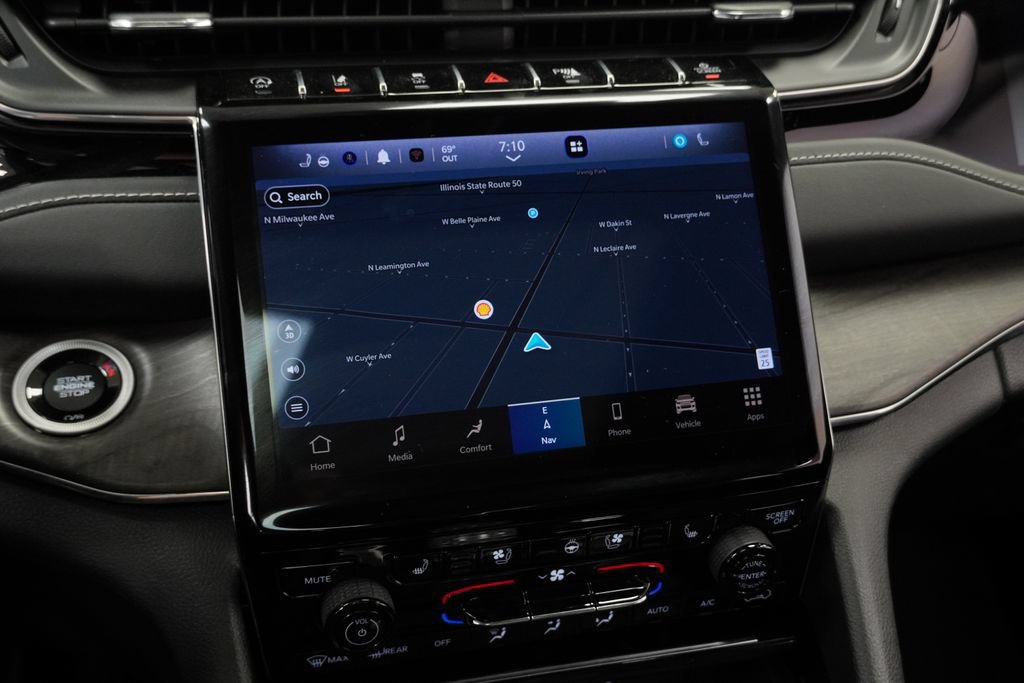 Certified 2023 Jeep Grand Cherokee Overland AWD/4WD image 33