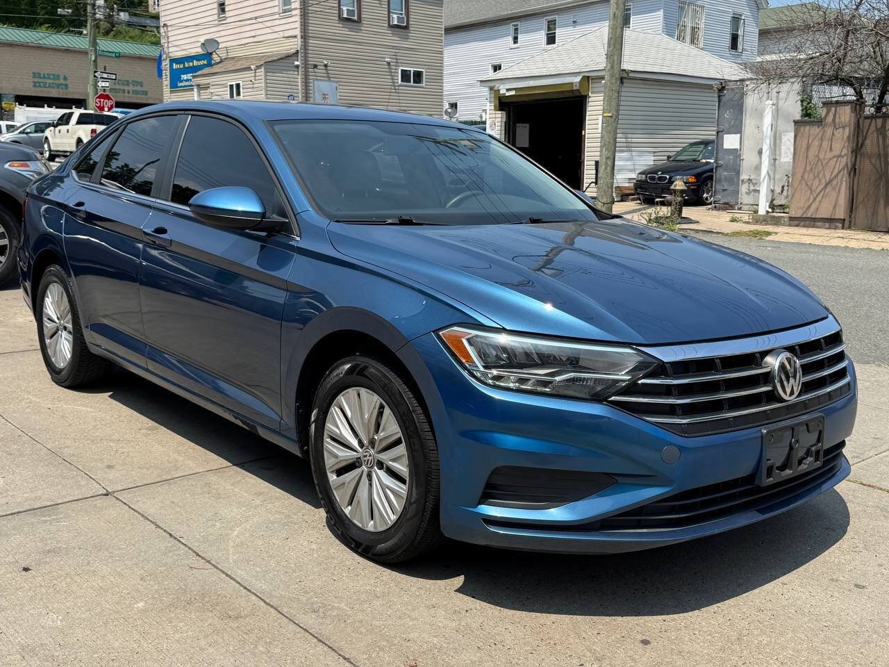 Used 2019 Volkswagen Jetta SE FWD image 3