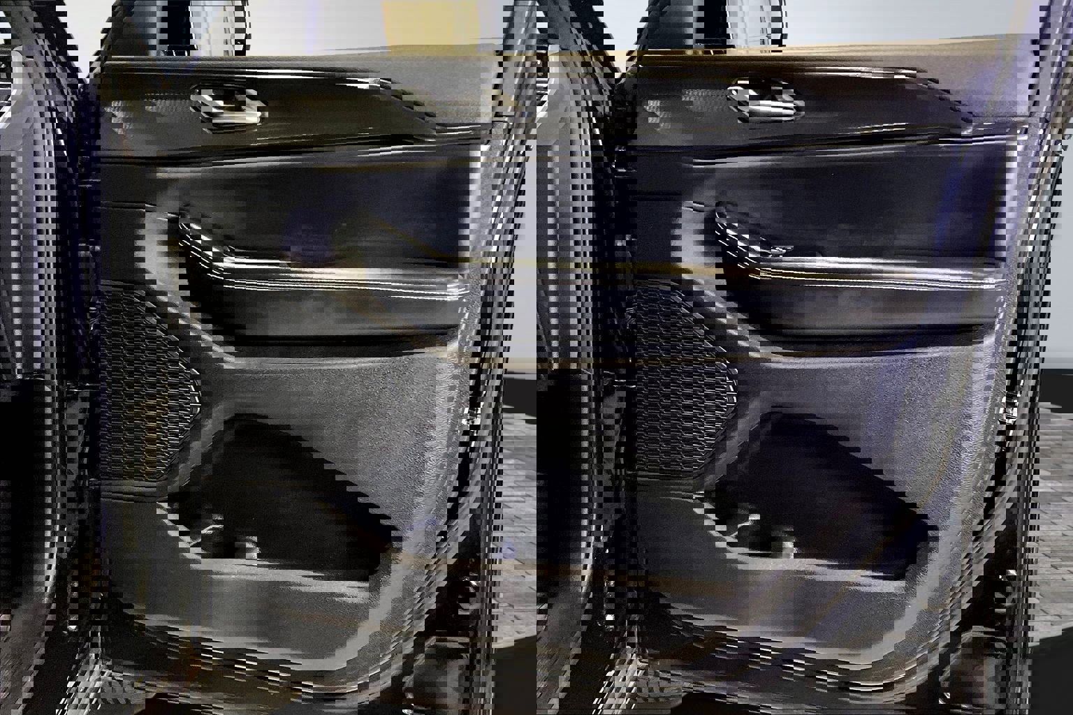 Used 2023 Jeep Grand Cherokee L Altitude image 27