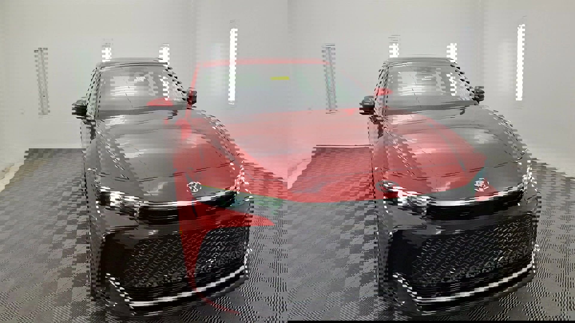 Used 2024 Toyota Crown XLE AWD/4WD image 7