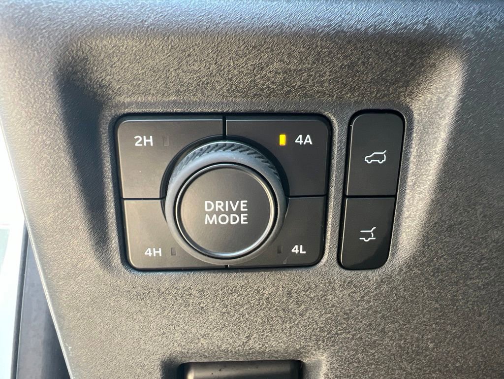 Used 2025 Ford Expedition Platinum AWD/4WD image 30