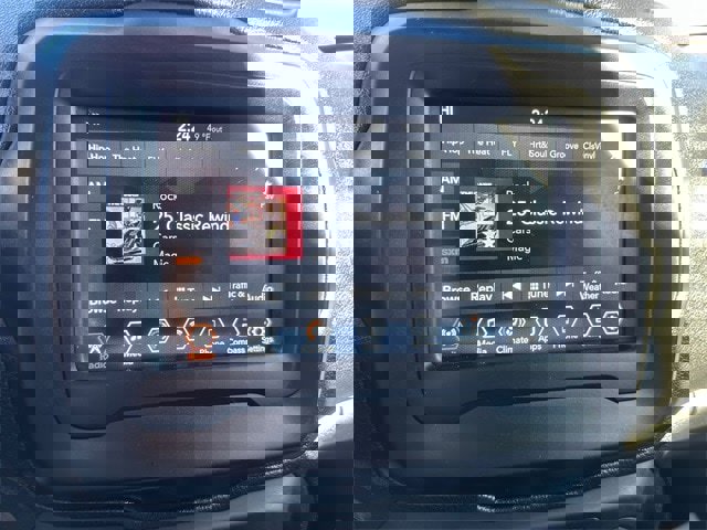 Used 2019 Jeep Renegade Latitude image 16