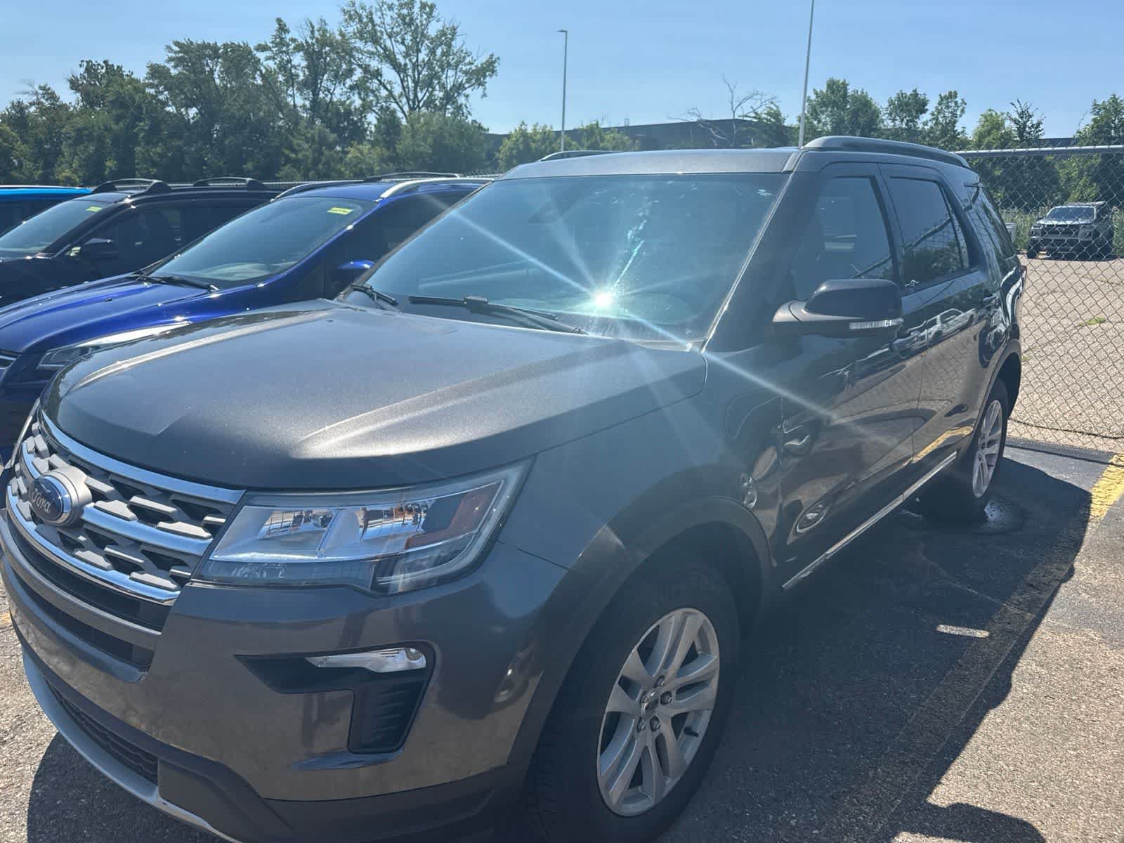 Used 2018 Ford Explorer XLT w/ Equipment Group 201A AWD/4WD image 27