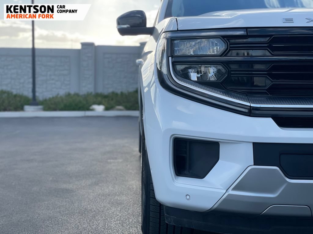 Used 2025 Ford Expedition Max Platinum AWD/4WD image 16