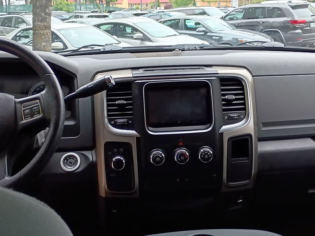 Used 2013 RAM 1500 Classic SLT AWD/4WD image 18