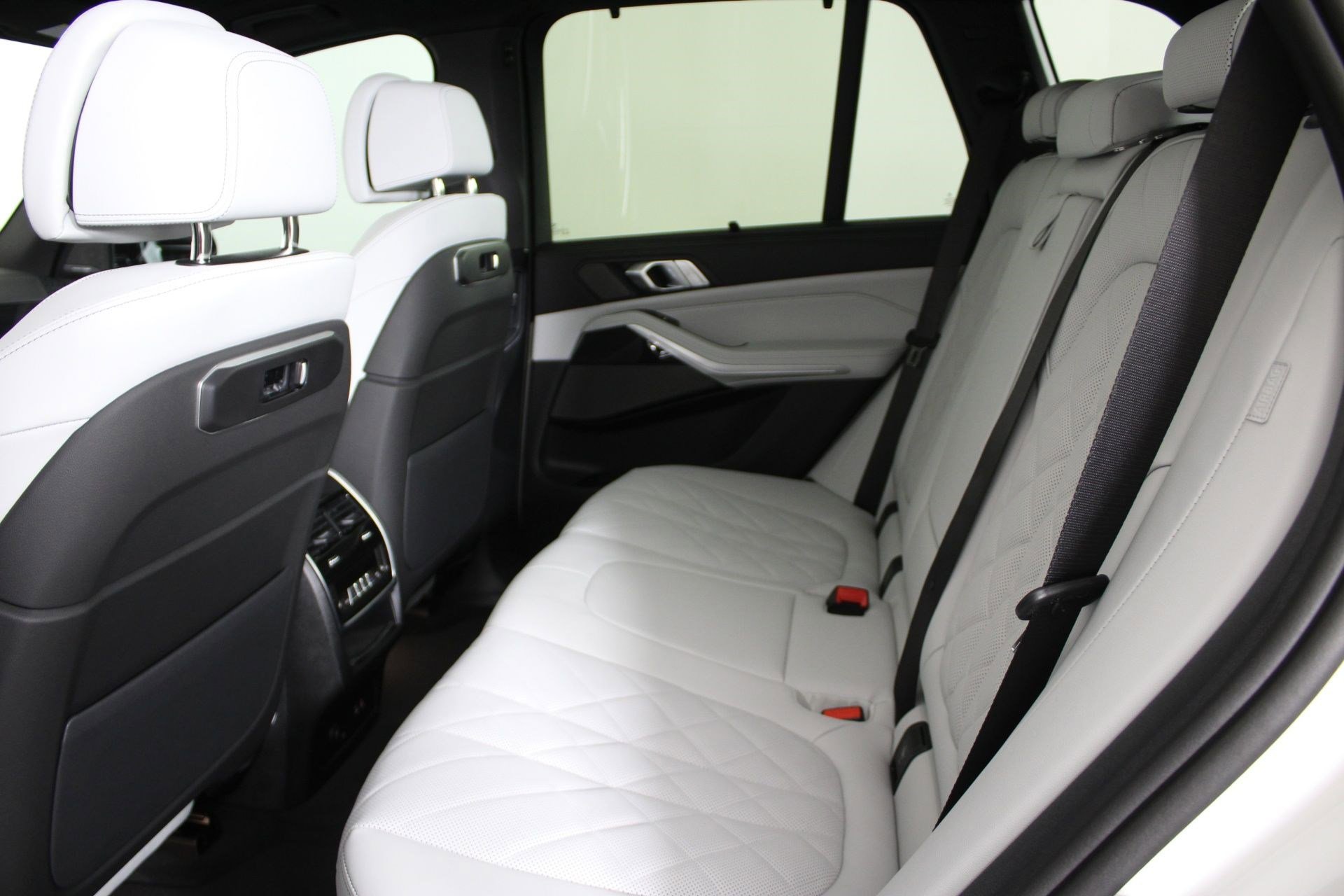 New 2026 BMW X5 sDrive40i RWD image 21