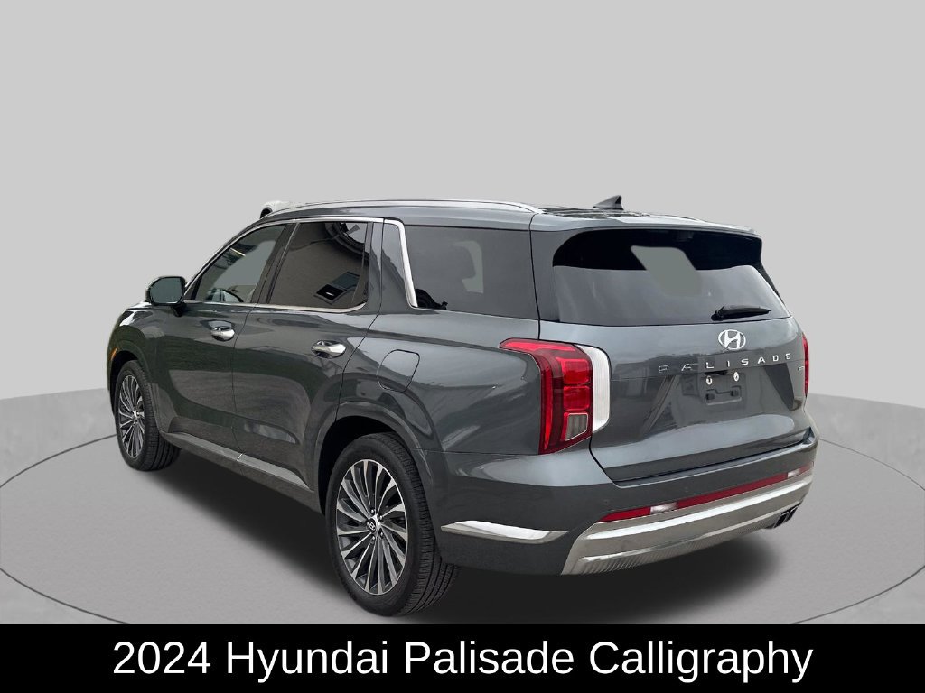 Used 2024 Hyundai Palisade Calligraphy AWD/4WD image 3