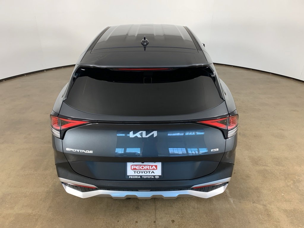 Used 2023 Kia Sportage LX image 11