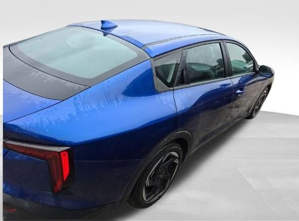 Used 2025 Kia K4 EX image 6