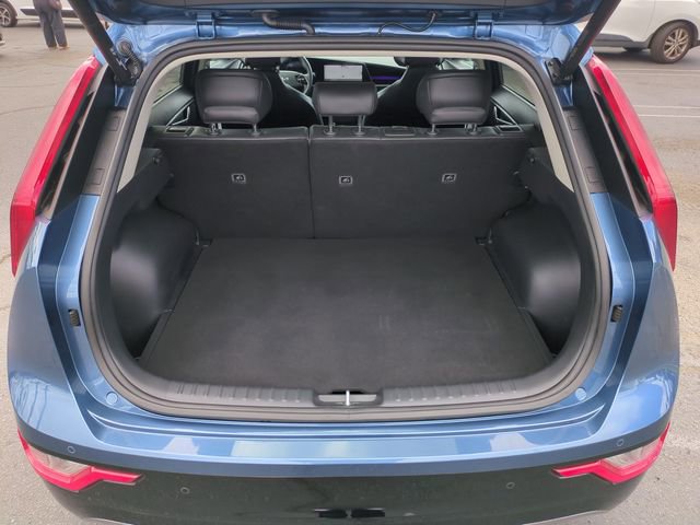 Certified 2024 Kia Niro Wind FWD image 32